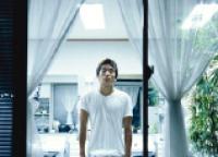 Mutual Mirror / Neighbouring